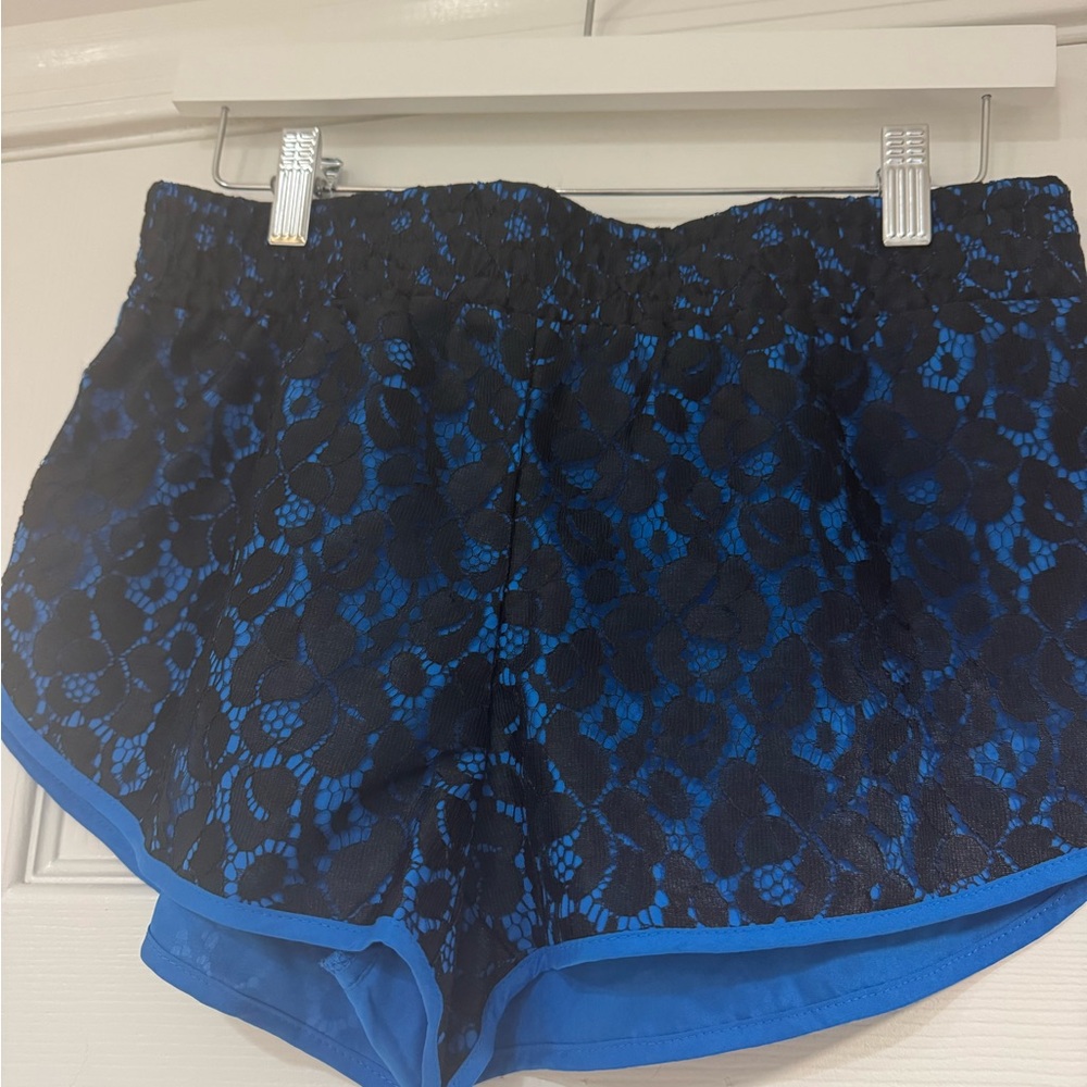 NWOT Simply Vera Wang Black and Blue Lace Shorts
